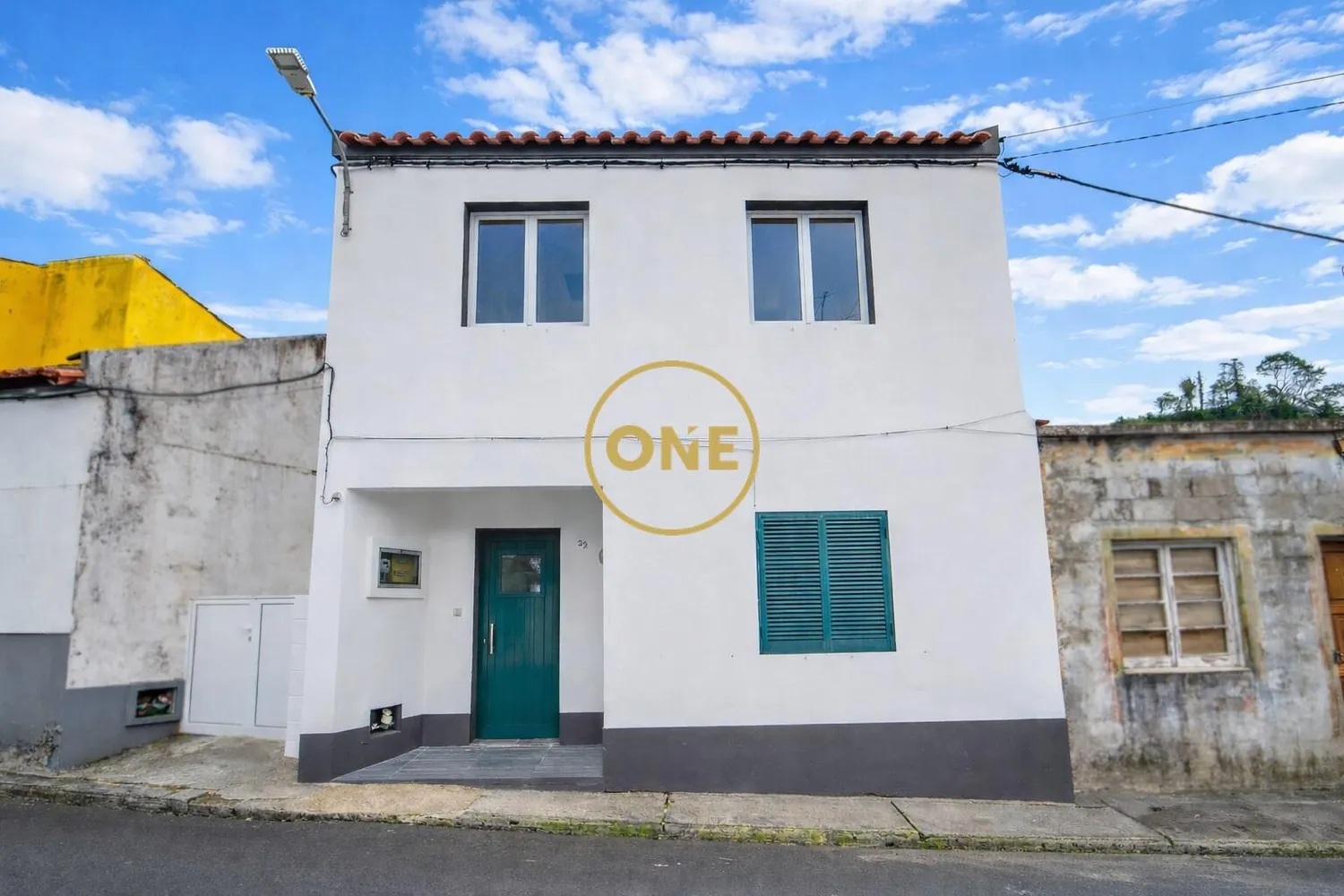 🔑 Fully Renovated 3-Bedroom House - Ready to Move In