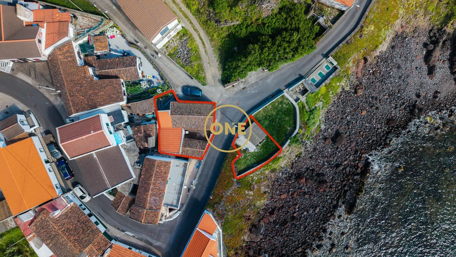 Moradia T2 nos Mosteiros — Vista Mar e Potencial Máximo  - 2