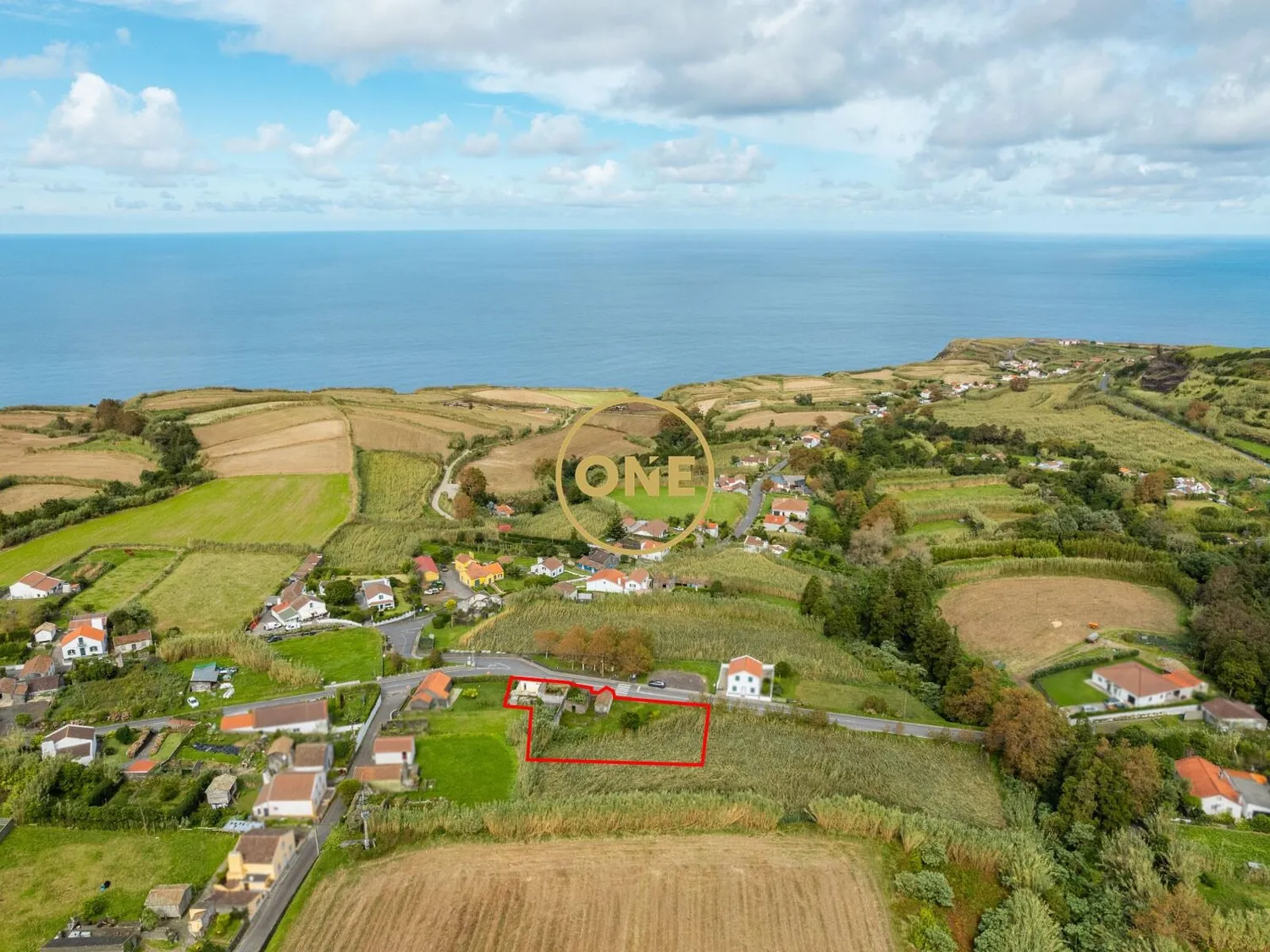 🏡 Urban Land with Ruin – Pilar da Bretanha, João Bom | Sea and Mountain Views - 2