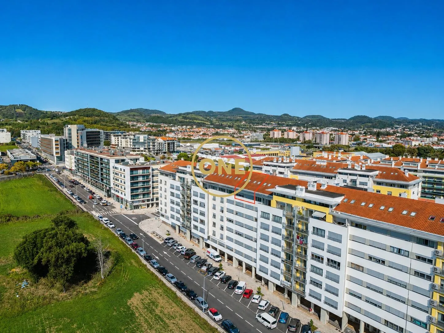 ✨ Apartamento T4 na prestigiada Avenida E – São Miguel ✨