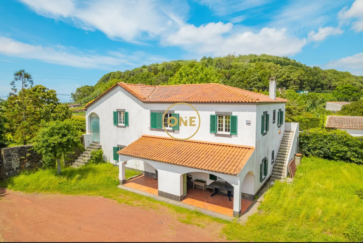 Exclusive Property with 6 Bedroom House and 6,044 m² Plot of Land – Ribeira Grande, São Miguel