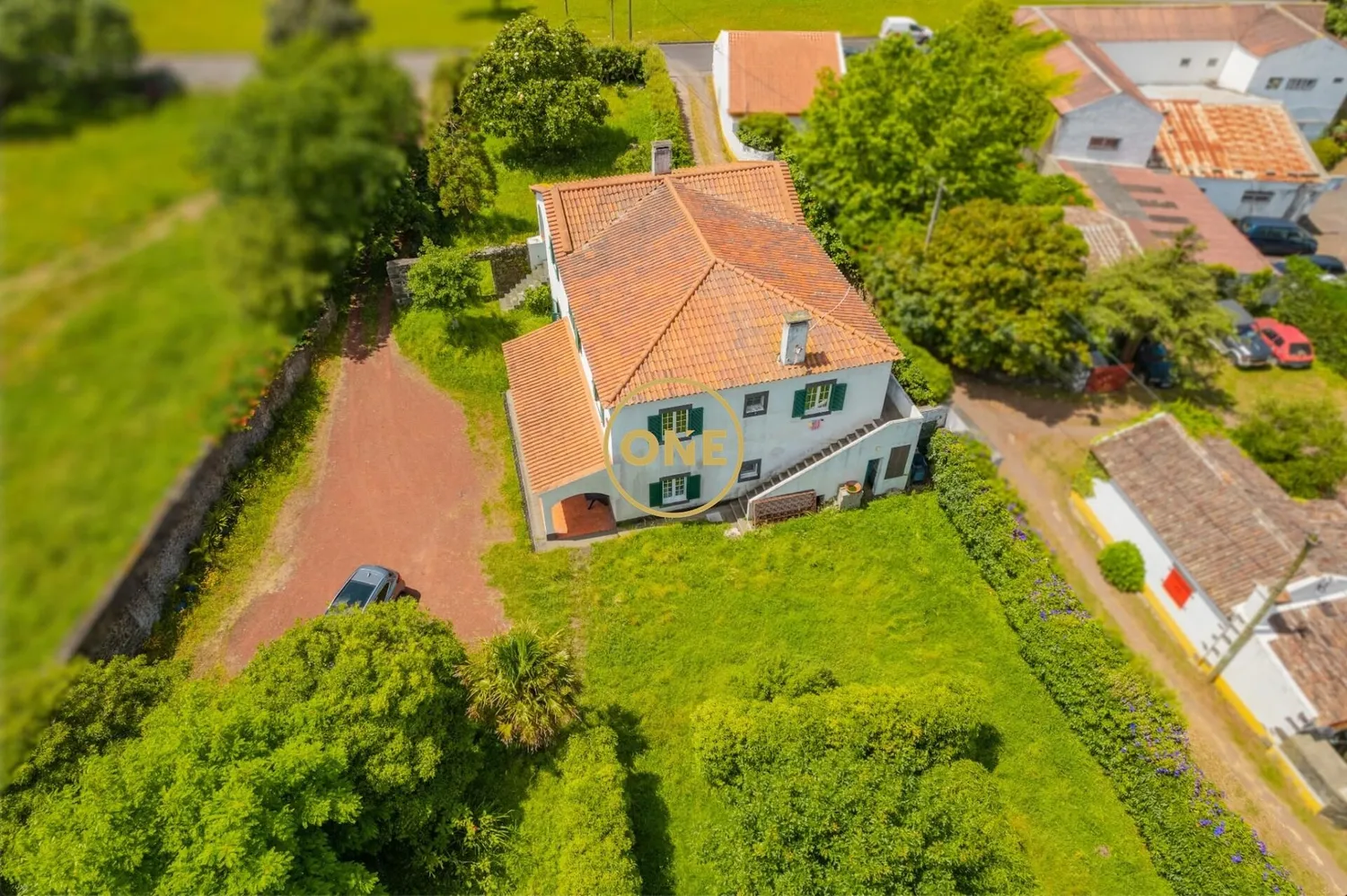 Exclusive Property with 6 Bedroom House and 6,044 m² Plot of Land – Ribeira Grande, São Miguel - 2