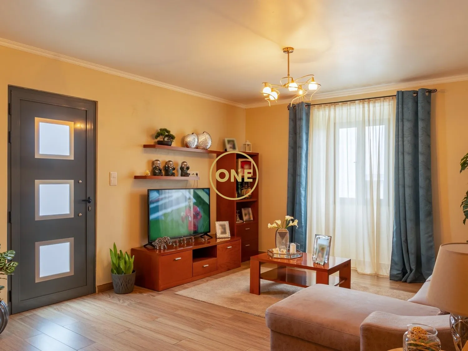 🏡 Renovated 4-bedroom house in Santo António – Comfort and Tradition in the Azores - 2
