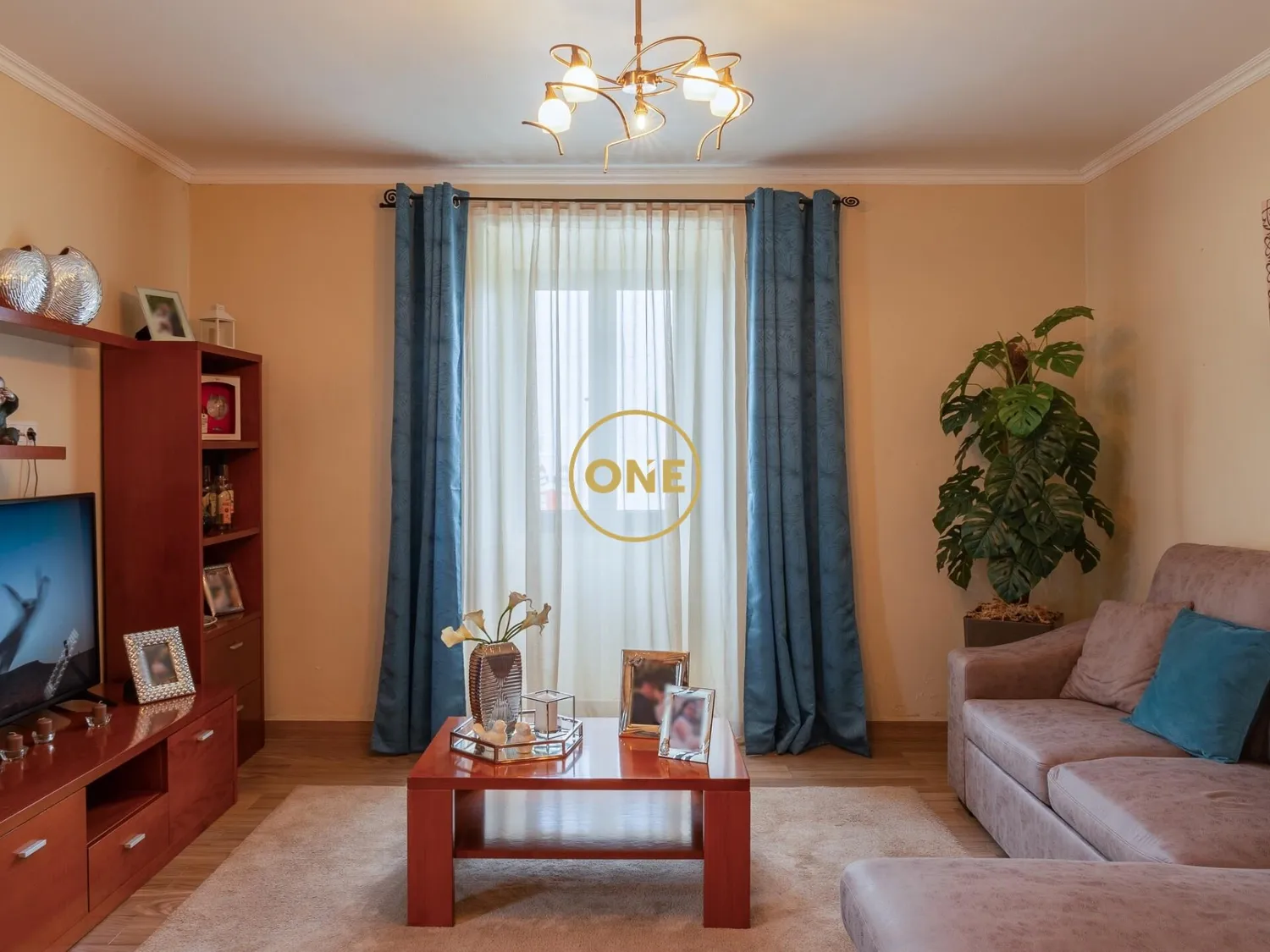 🏡 Renovated 4-bedroom house in Santo António – Comfort and Tradition in the Azores - 3