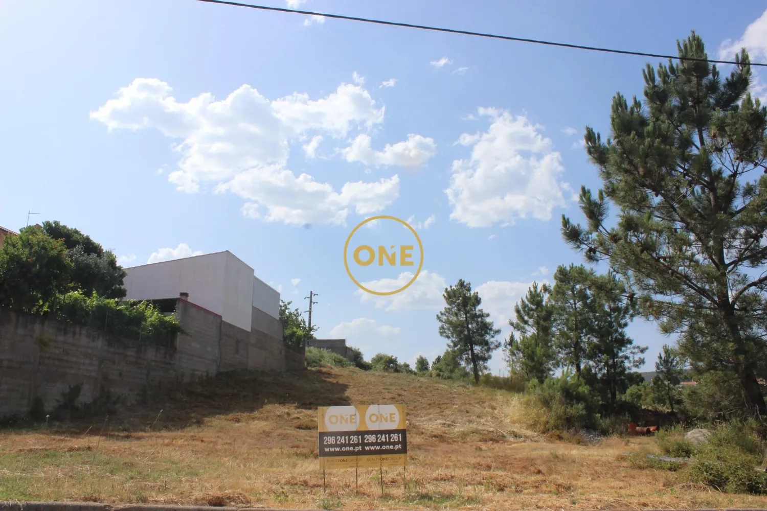 LOT WITH 1,235 m2 - 3