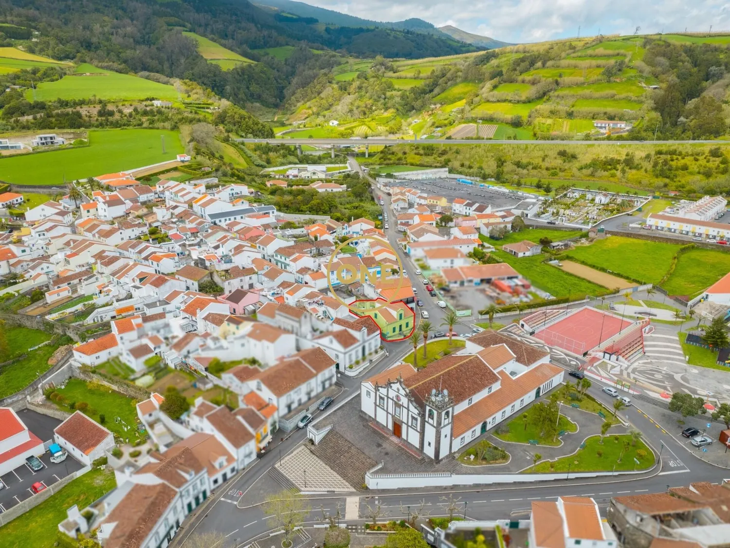 Moradia V4+ com pátio no centro de Água de Pau – Lagoa - 3