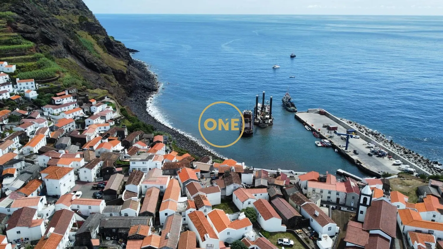 TRADITIONAL HOUSING IN CORVO – A PROJECT WITH ATLANTIC VIEWS