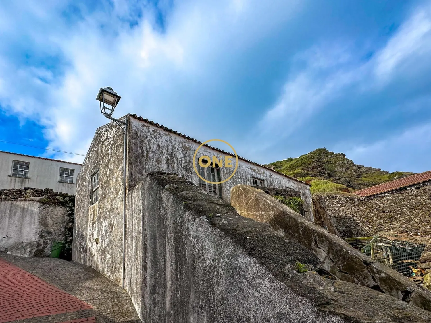 TRADITIONAL HOUSING IN CORVO – A PROJECT WITH ATLANTIC VIEWS - 2