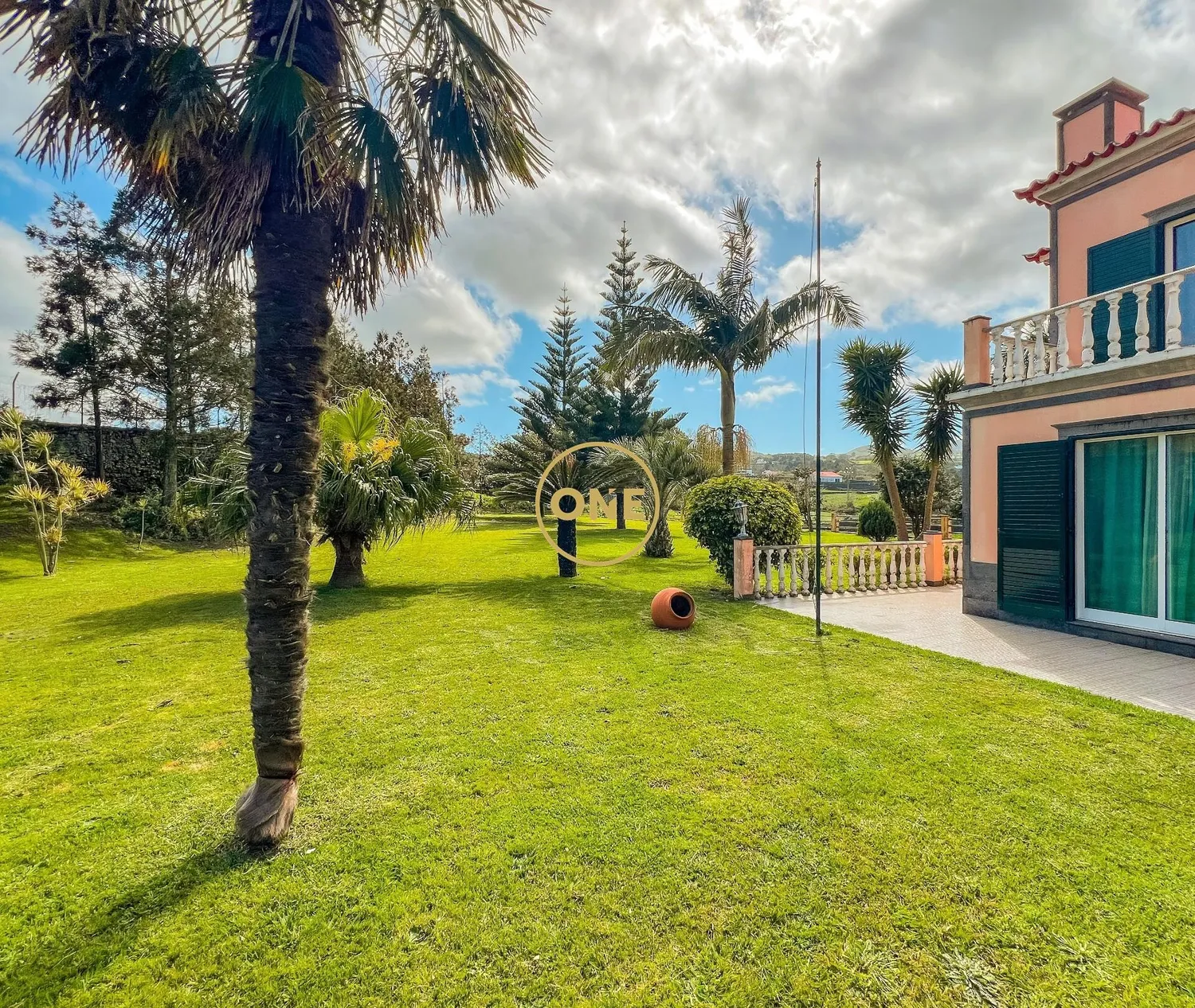 V5 DETACHED HOUSE ON LAND WITH 8,940m2 - 2