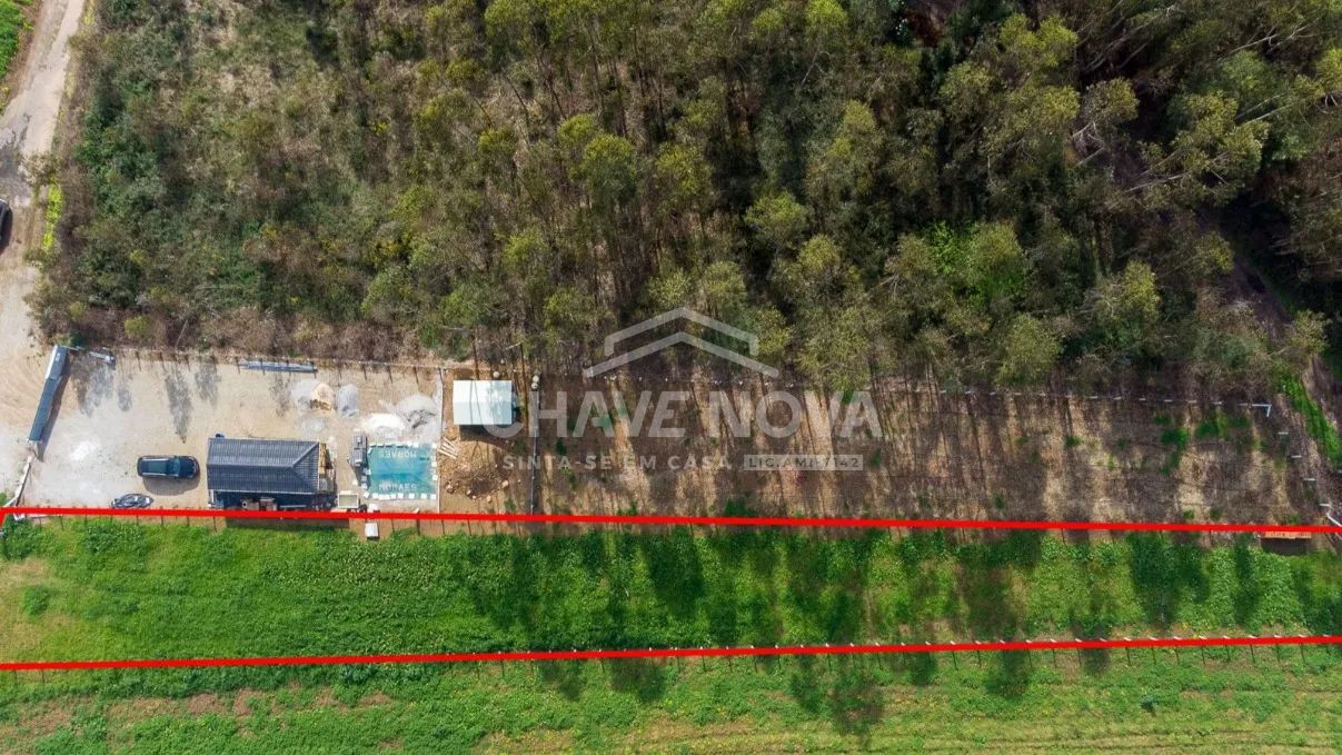 Terreno rústico situado em Ovar, destinado a cultivo agrícola.