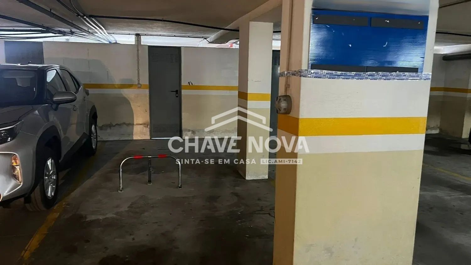Lugar de garagem fechada com arrecadação