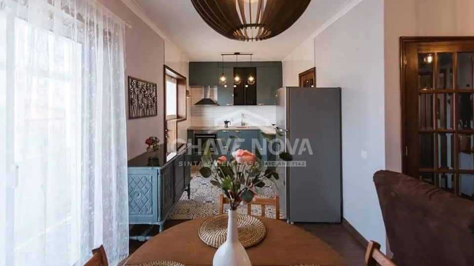 Apartamento T1 de 57m2 com terraço de 9m2 junto a nova linha Rubi e estação Devesas!
