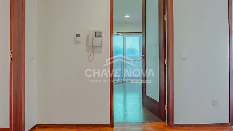 Apartamento T2 Praça das Flores, Porto - 2