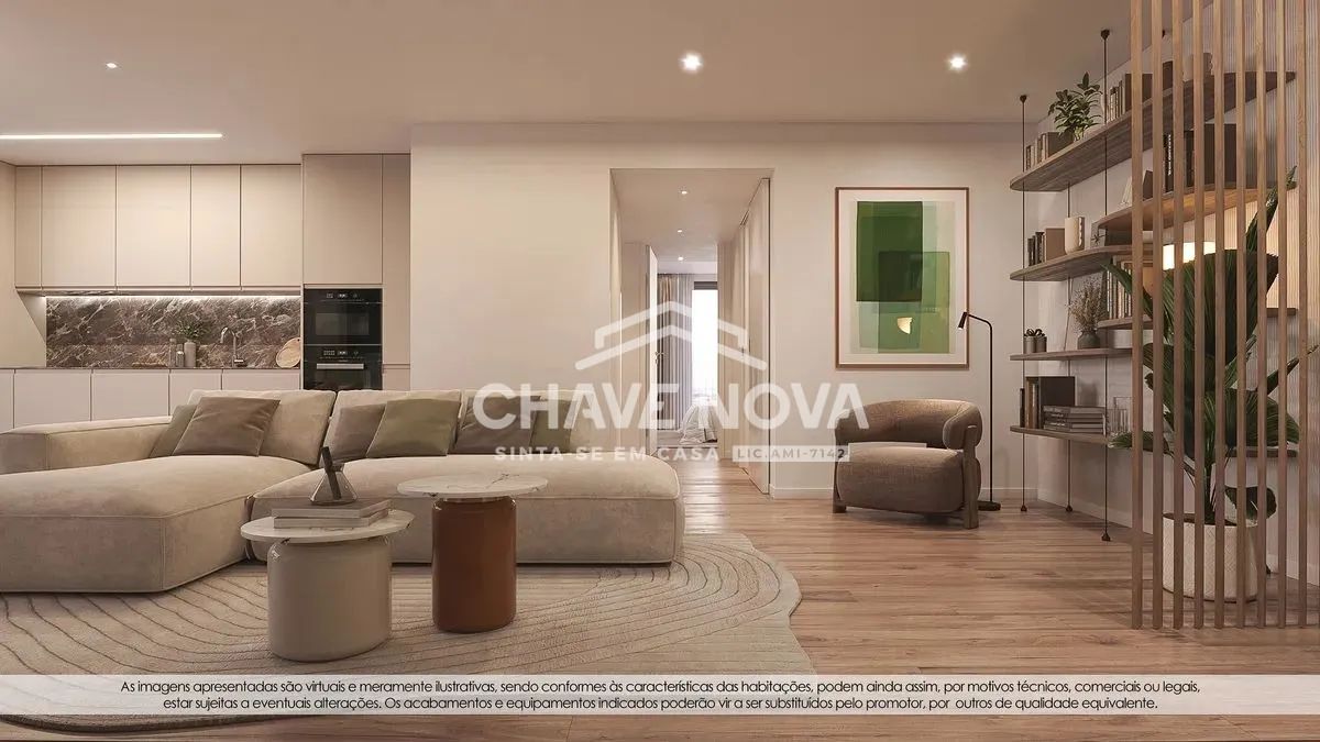 T2 em Construção com Varanda e Garagem | Condomínio Fechado