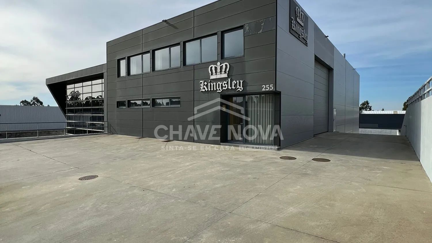 ARMAZÉM INDUSTRIAL Z.I FIÃES