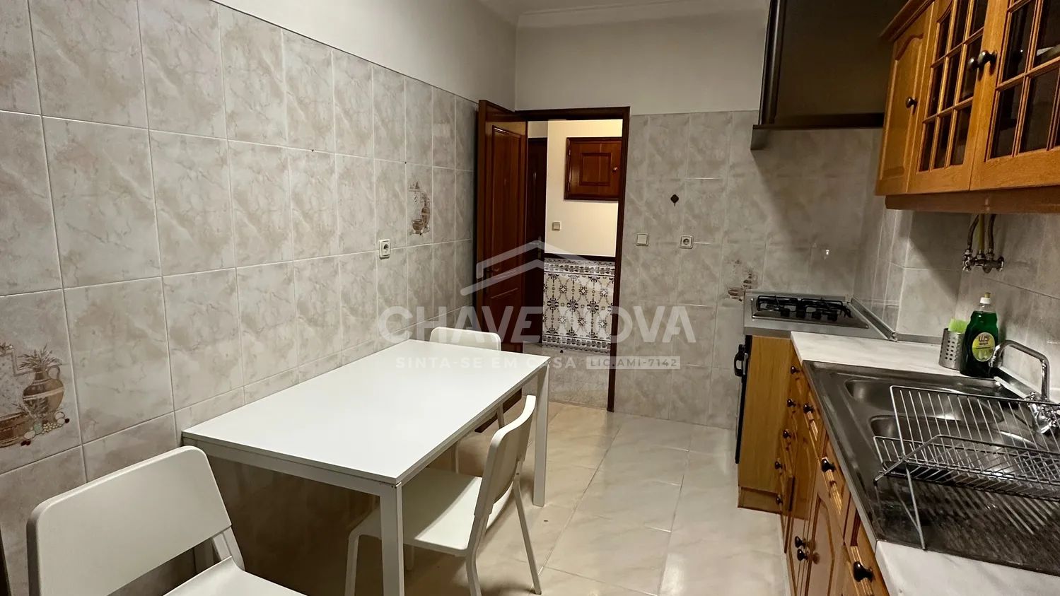 Apartamento T2 c/ Arrumo em Belas (A9/CREL) - 3
