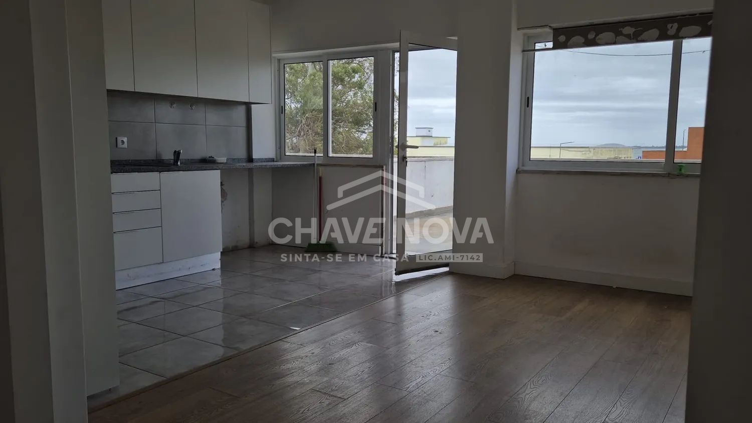 Apartamento T2 com terraço em Setúbal - 3