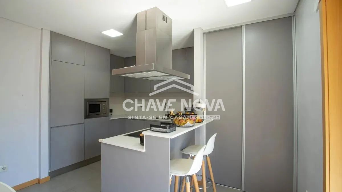 Fantástico T3 Com Terraço e Varanda completamente Mobilado em Oliveira do Douro - 3