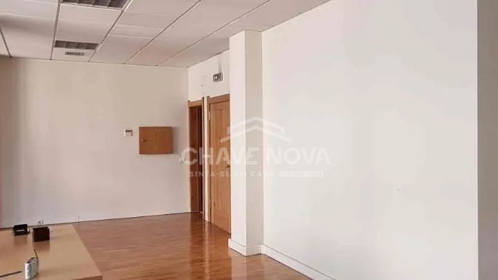 Escitório no centro da Maia - 2