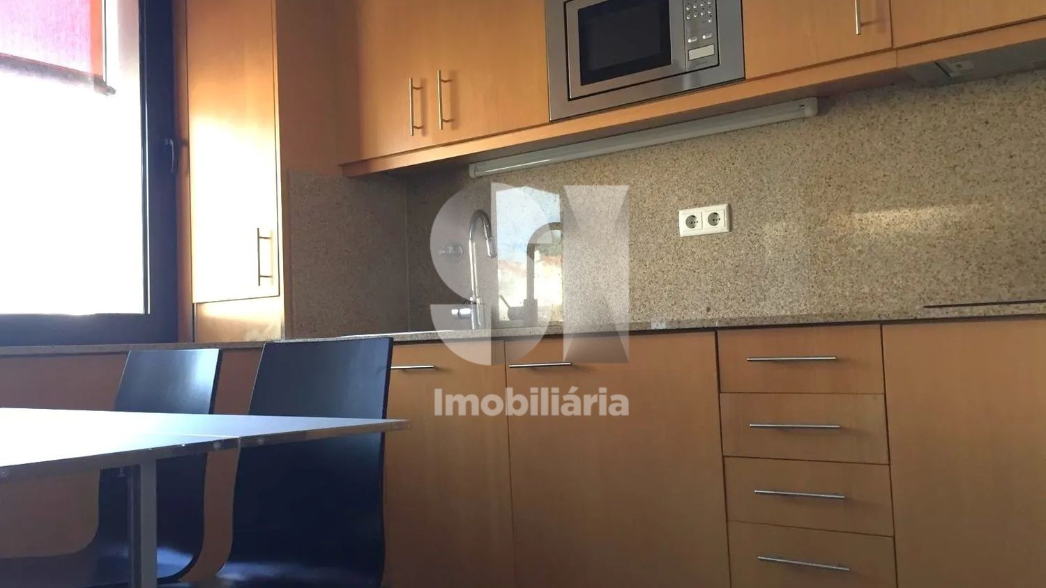 Estúdio T0 Premium em Celas: Conforto e Segurança 24h - 3