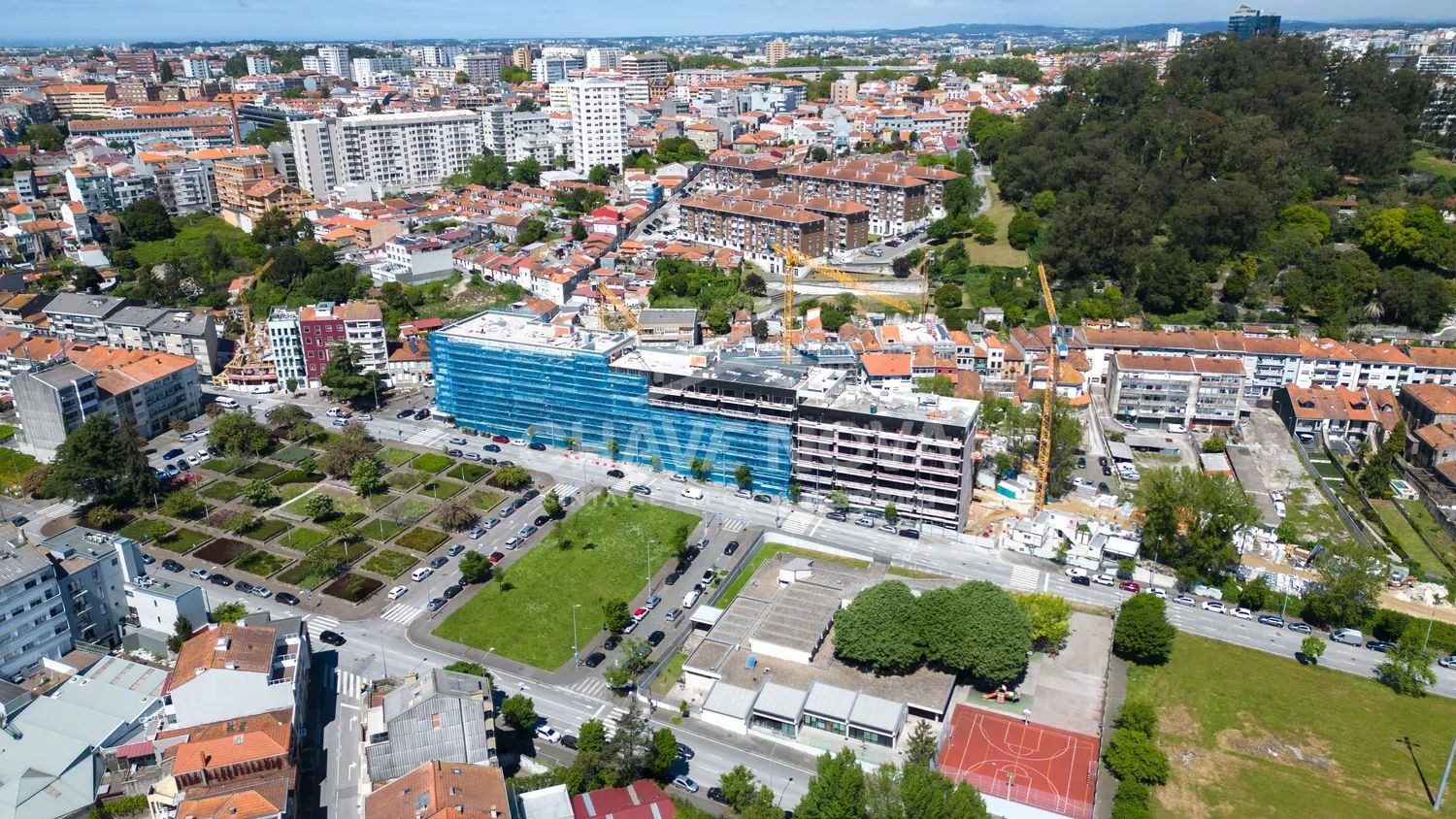 Apartamento T1 Novo c/ Lugar de Garagem em Campanhã (Praça Flores)