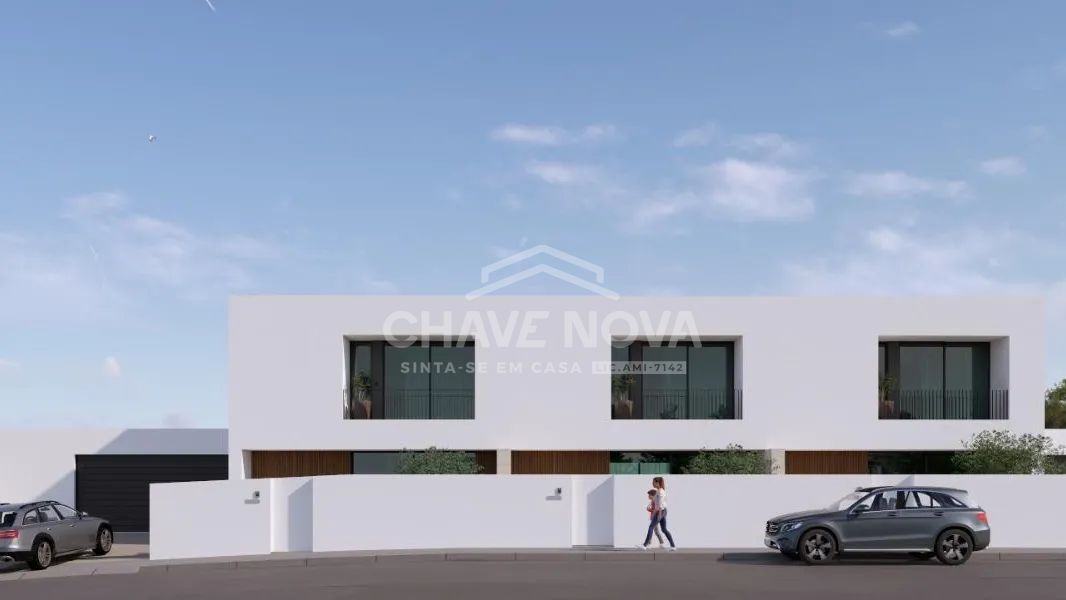 Moradias T3 Novas com Jardim e Garagem – Pedroso - 3