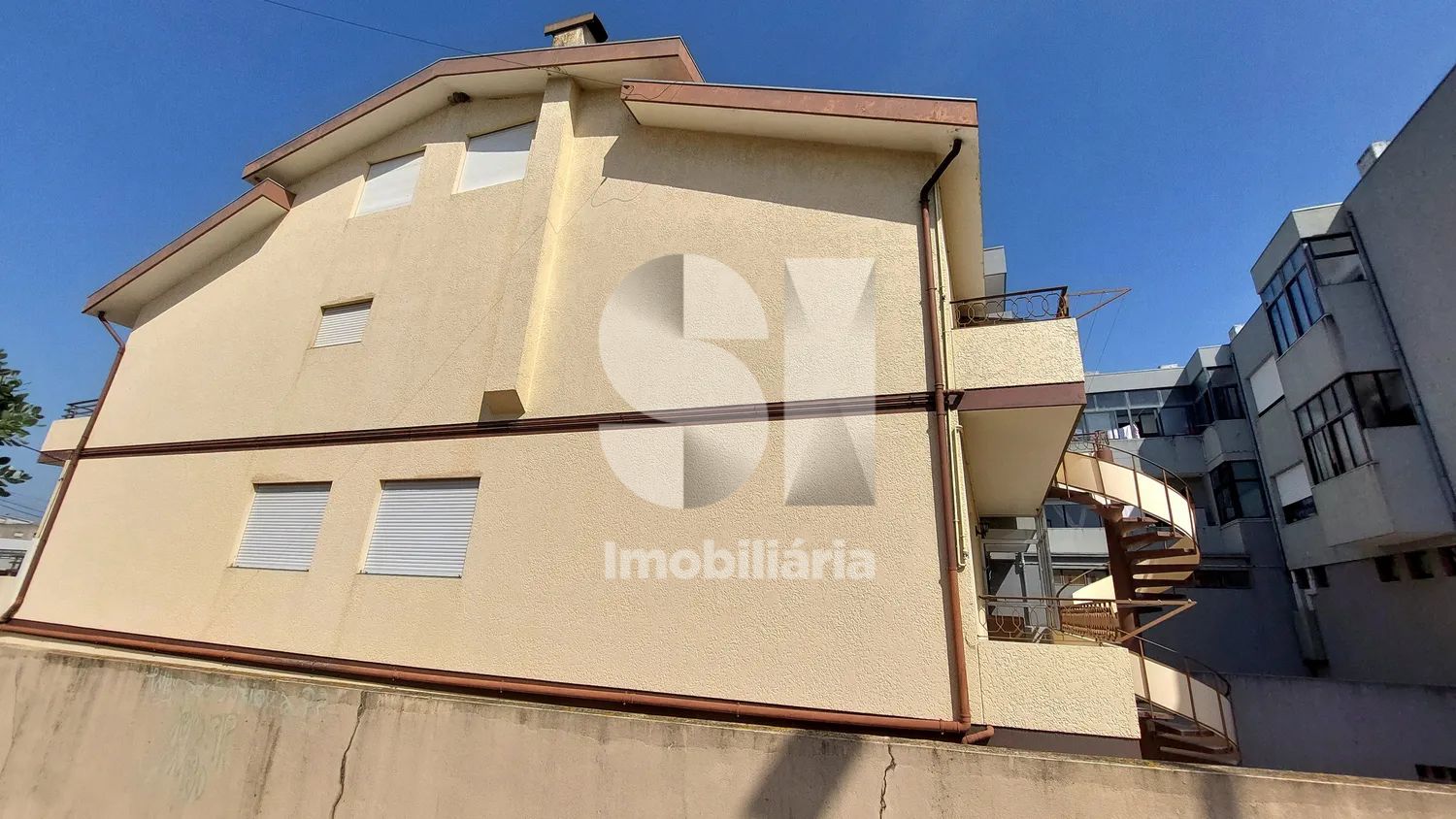 Prédio T6 nas Caxinas, Vila do Conde, a 250m da praia com garagens - 3