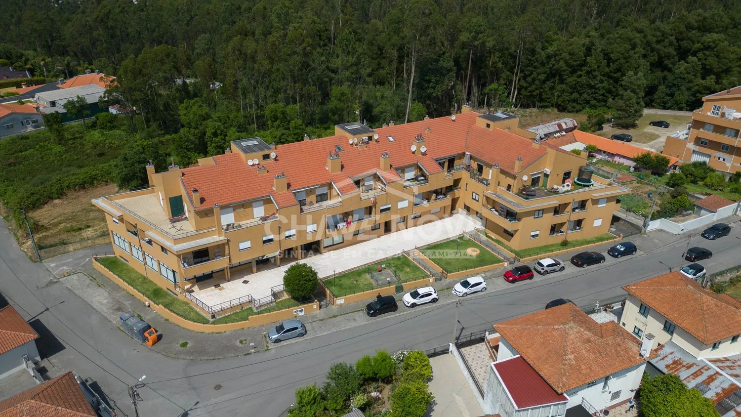 Apartamento T3 num condomínio fechado em São João de Ver