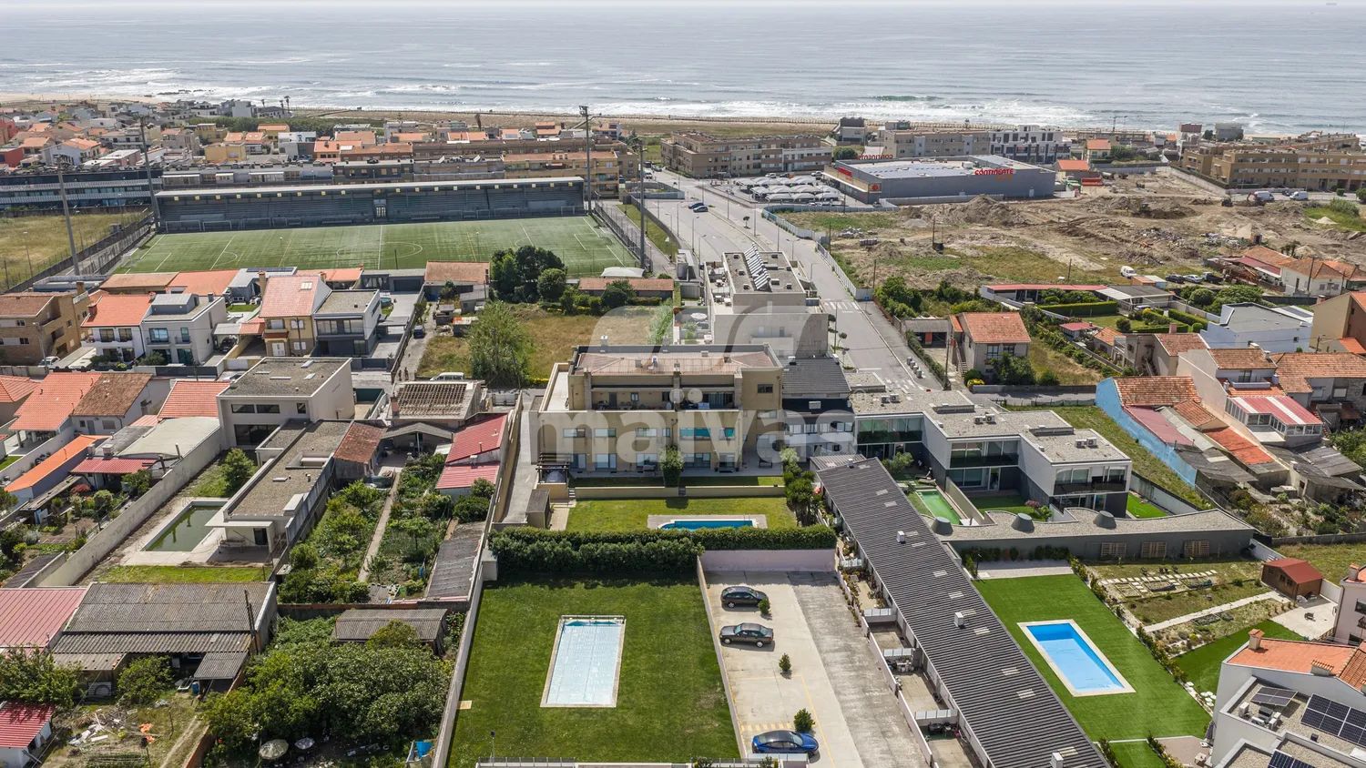 Apartamento T3+1 - Condomínio com Piscina - 2