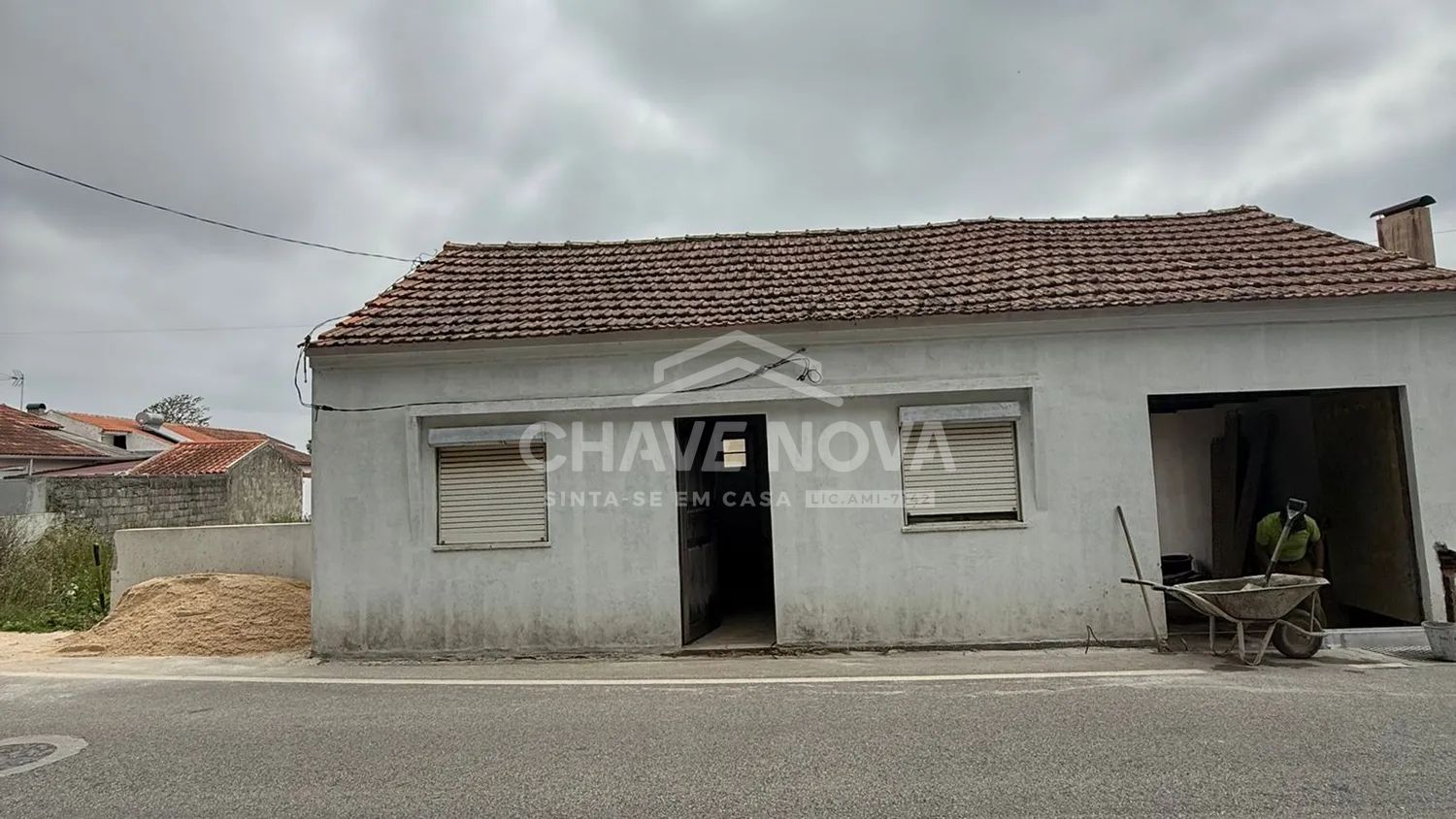 Moradia T3 Térrea Totalmente Remodelada | Oliveirinha