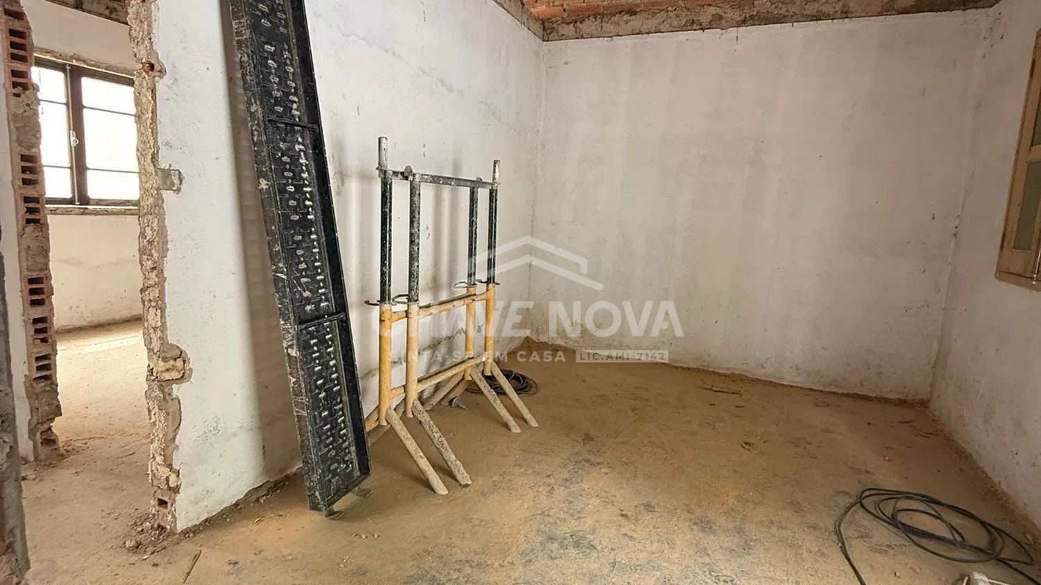 Moradia T3 Térrea Totalmente Remodelada | Oliveirinha - 3