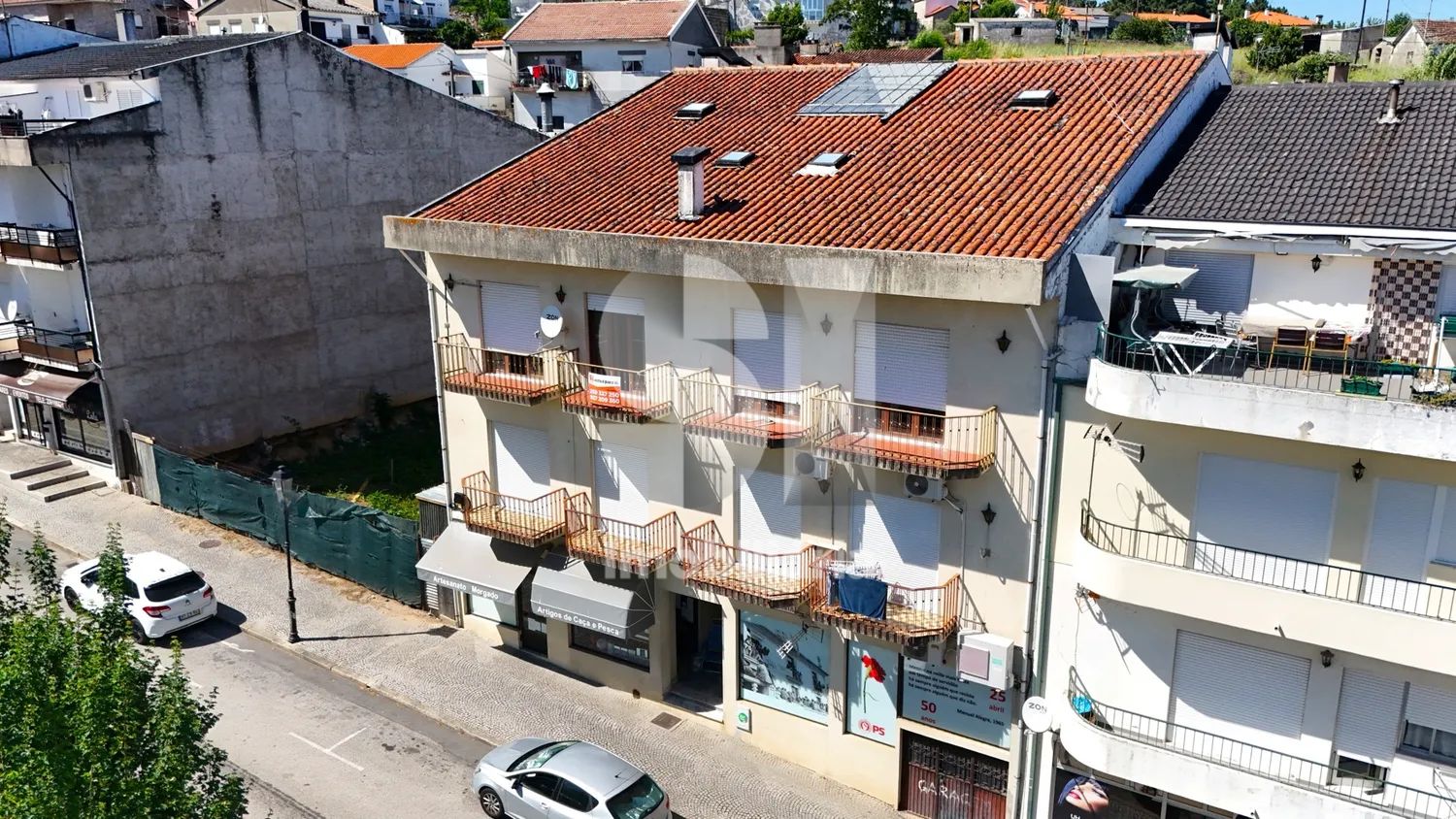 Appartement de Trois Chambres avec Combles Aménagés
