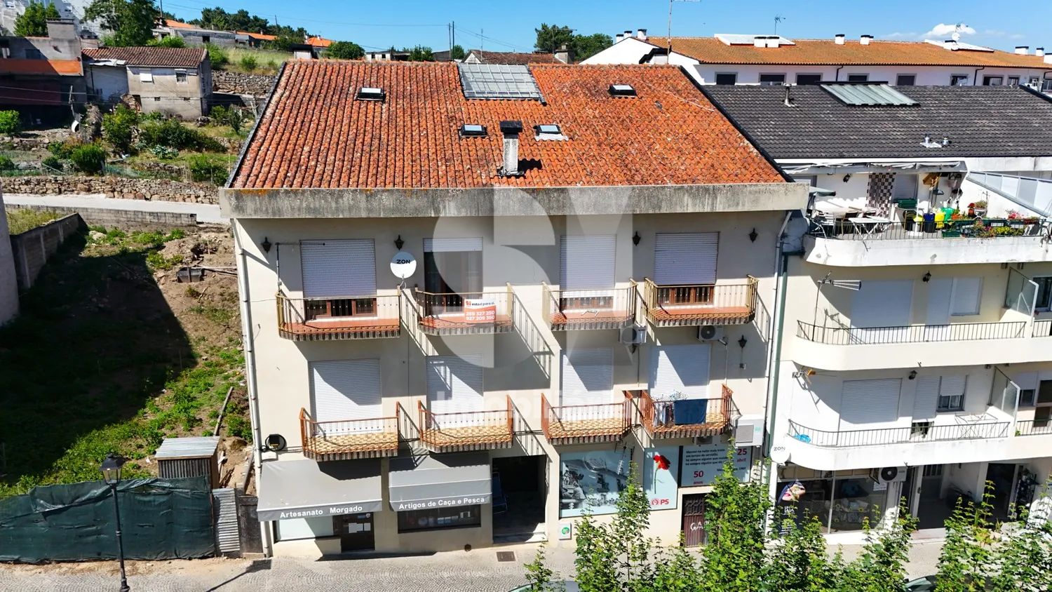 Appartement de Trois Chambres avec Combles Aménagés - 3