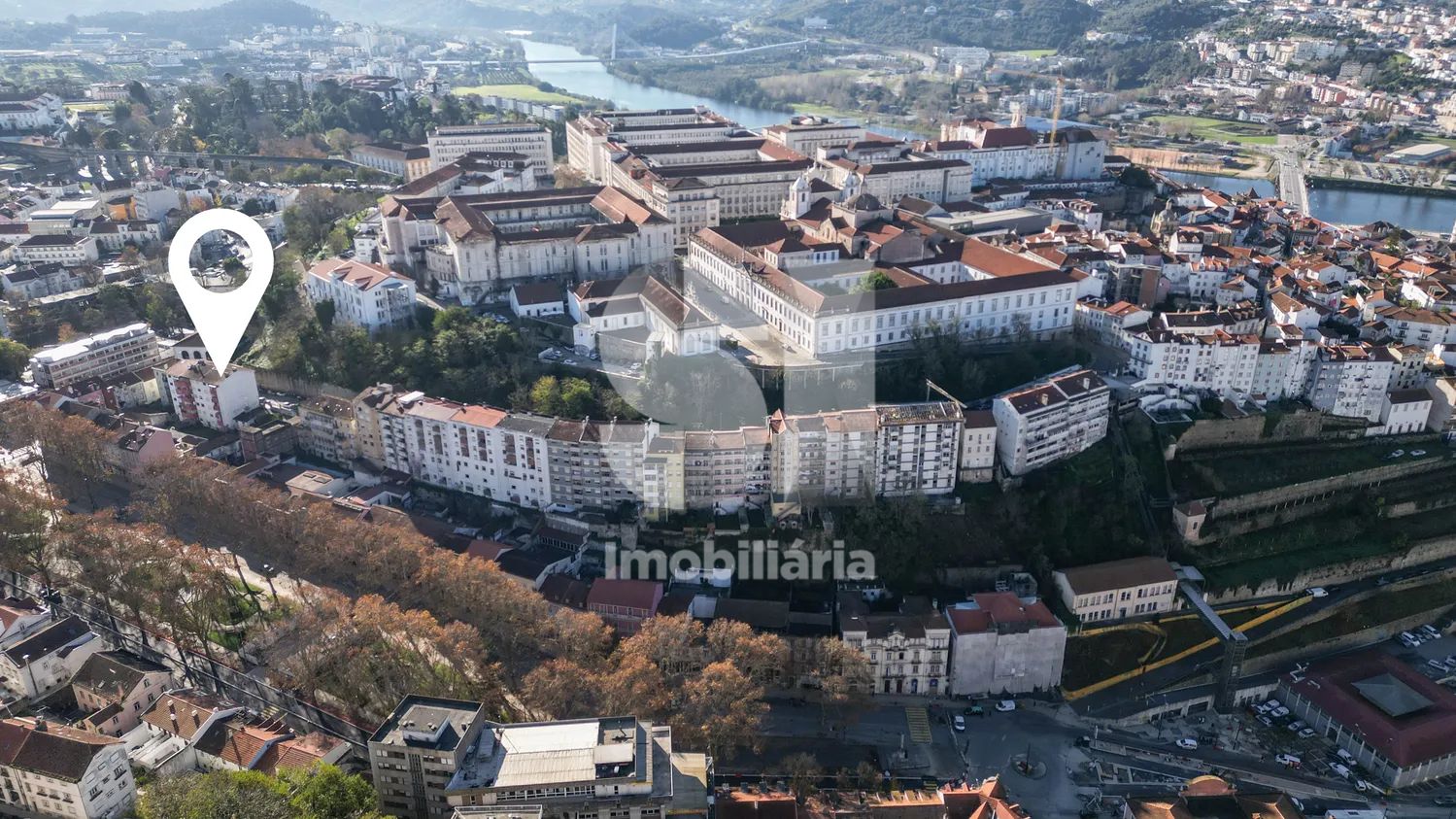 T3+1 com 5 QUARTOS a 200m da Universidade de Coimbra