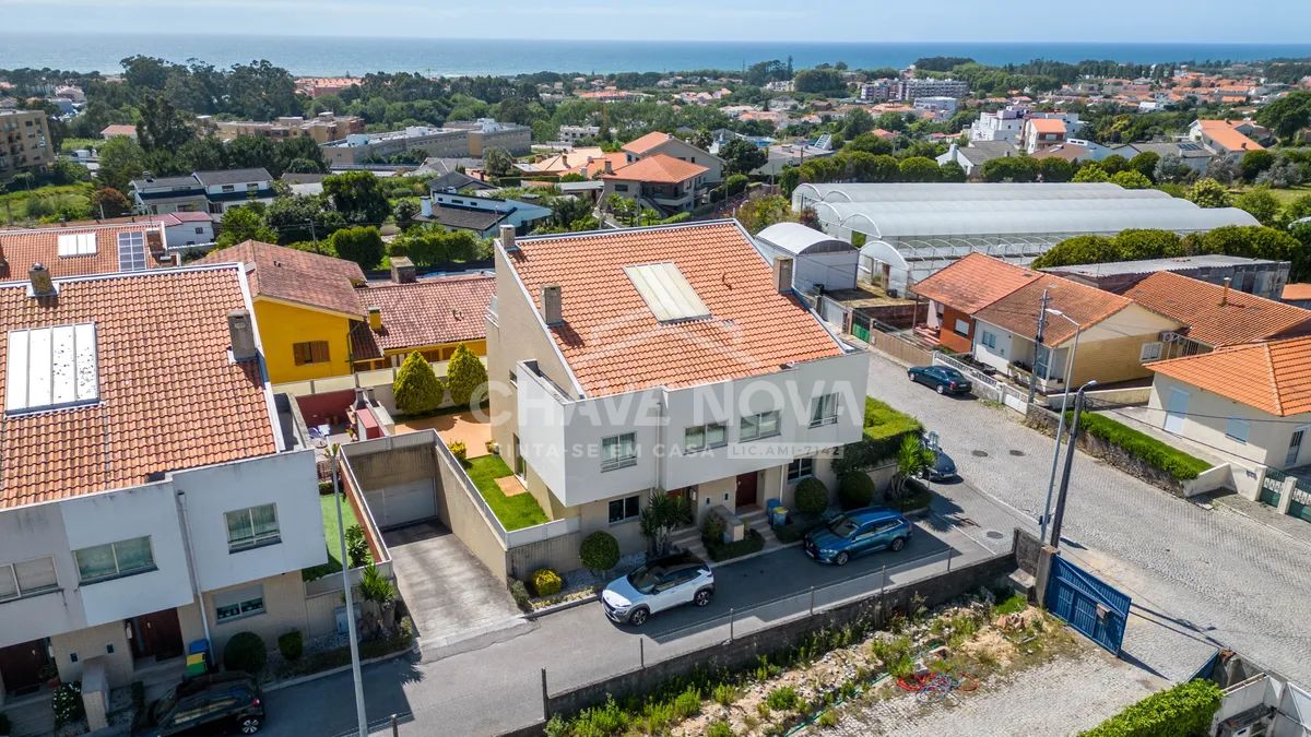 Moradia T3+1 com Jardim, Terraço e Vista Mar | Gulpilhares, Vila Nova de Gaia
