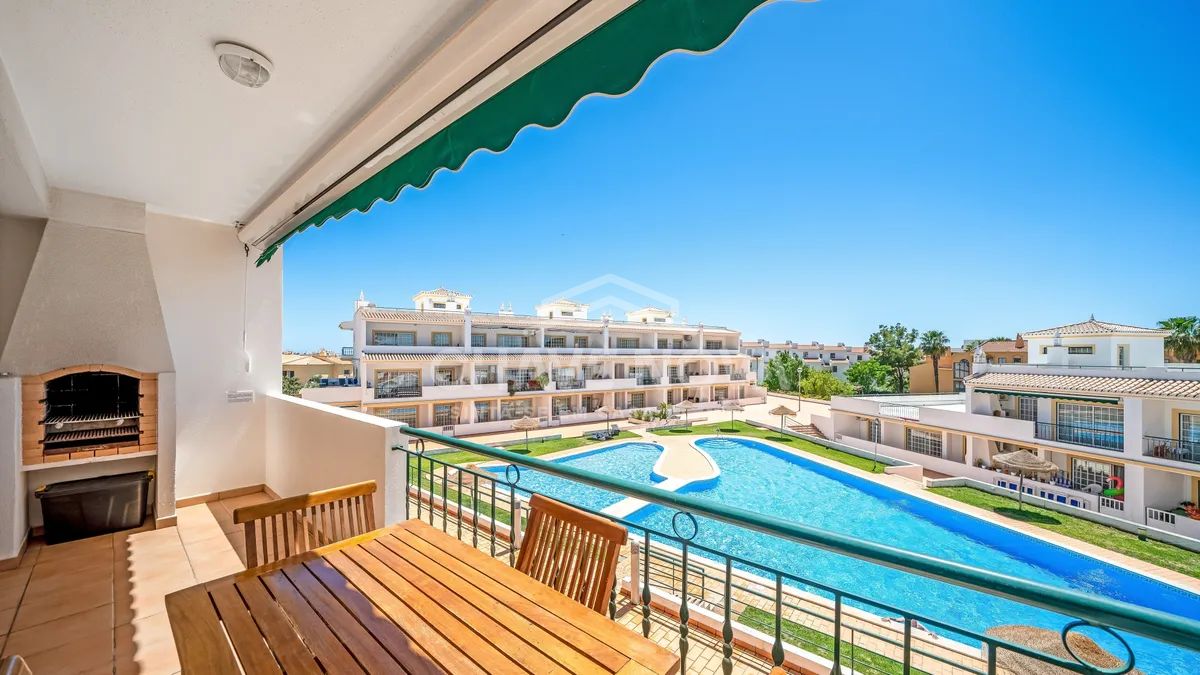 Apartamento T2 em condomínio com piscina - Arrendamento anual - Vilamoura