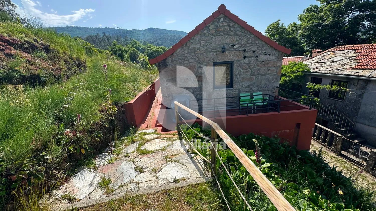 Moradia T2 em Pedra Totalmente Renovada com Terreno e Piscina - 2