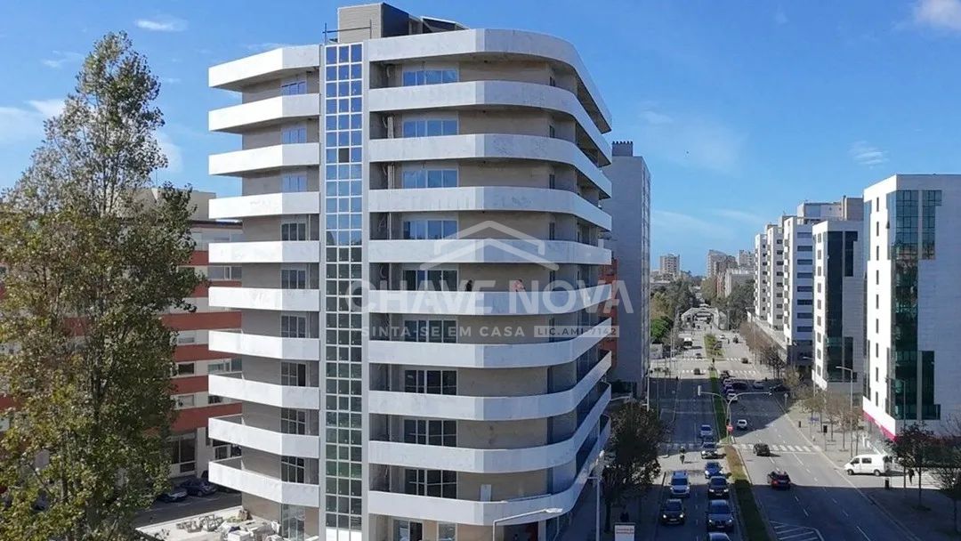 Arrendamento T1 c/lugar de garagem no Porto