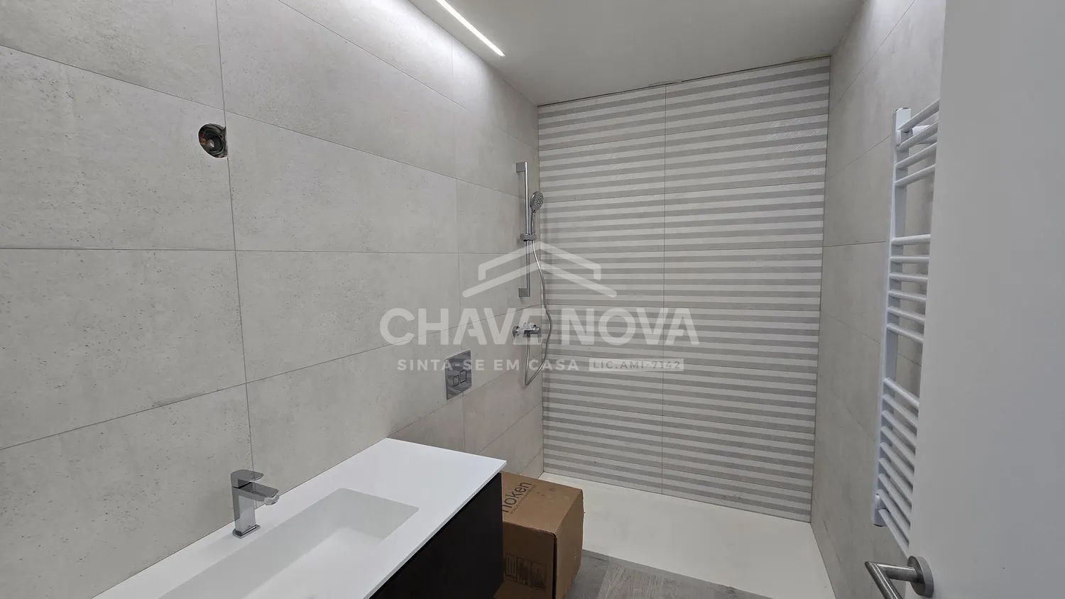 Apartamento T2 com terraço e jardim, situado em Vila Nova de Gaia - 3
