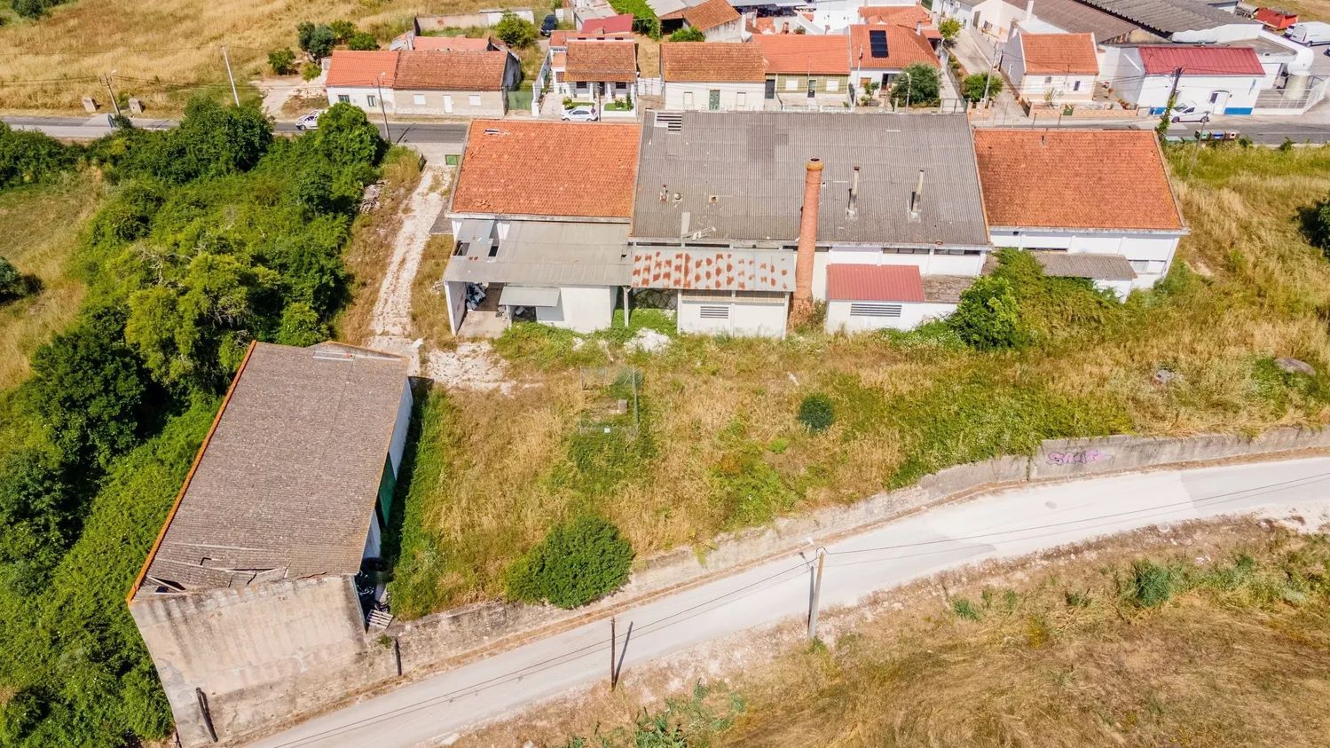 Warehouse with land area of ​​over 7,000 m² in Alcanhões, Santarém. - 3