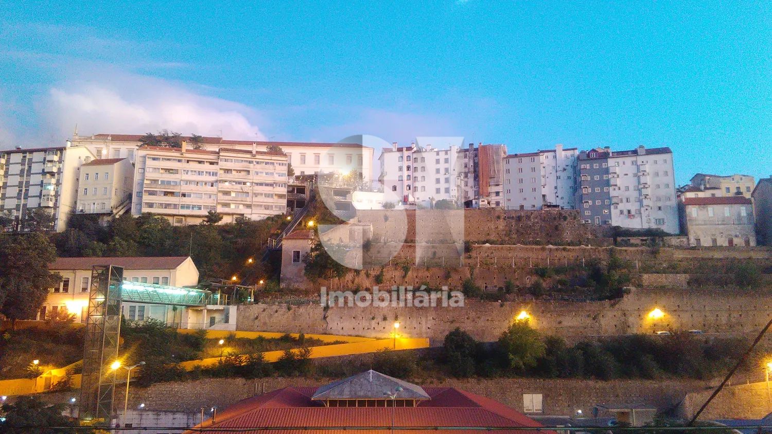 Edifício, tipologia T8, reabilitar, Centro Coimbra