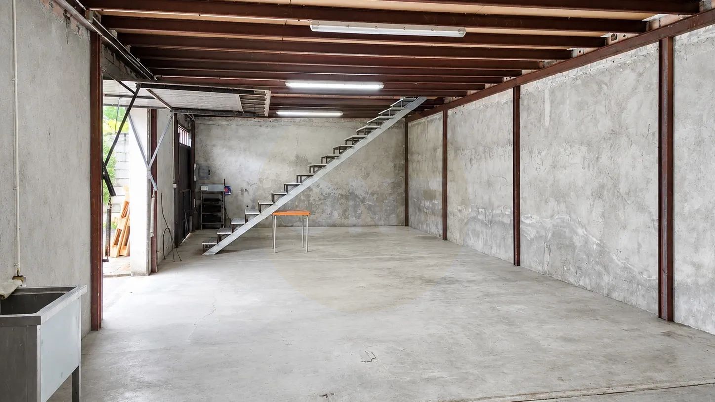 Armazém 200 m2 - Antanhol - 2
