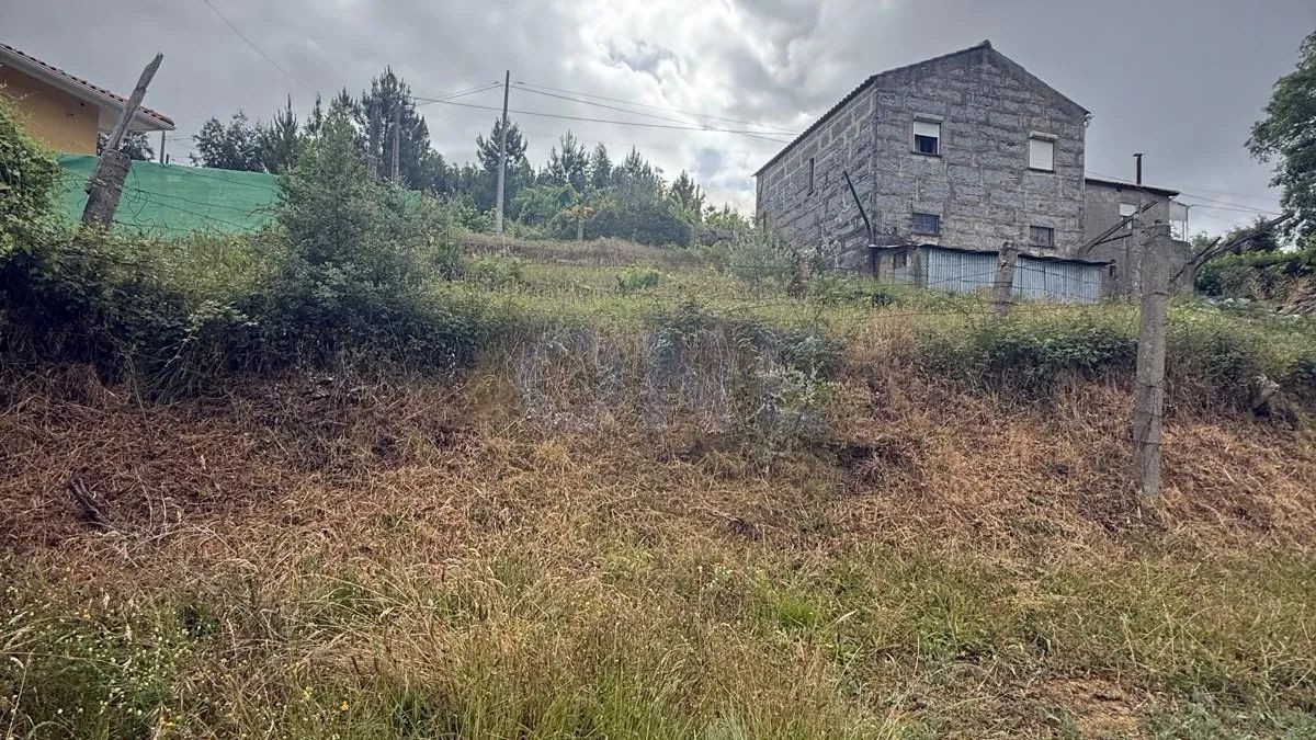 2 Moradias à venda em Castelo de Paiva  - 2