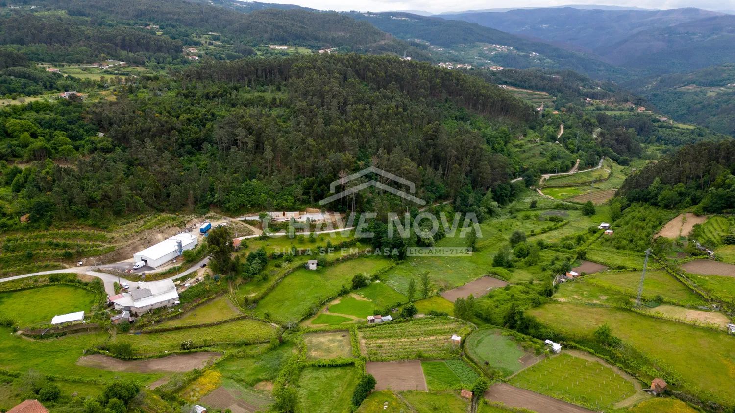 Oportunidade de Investimento Turístico – Terreno com Alojamento Local em Souselo (Viseu)