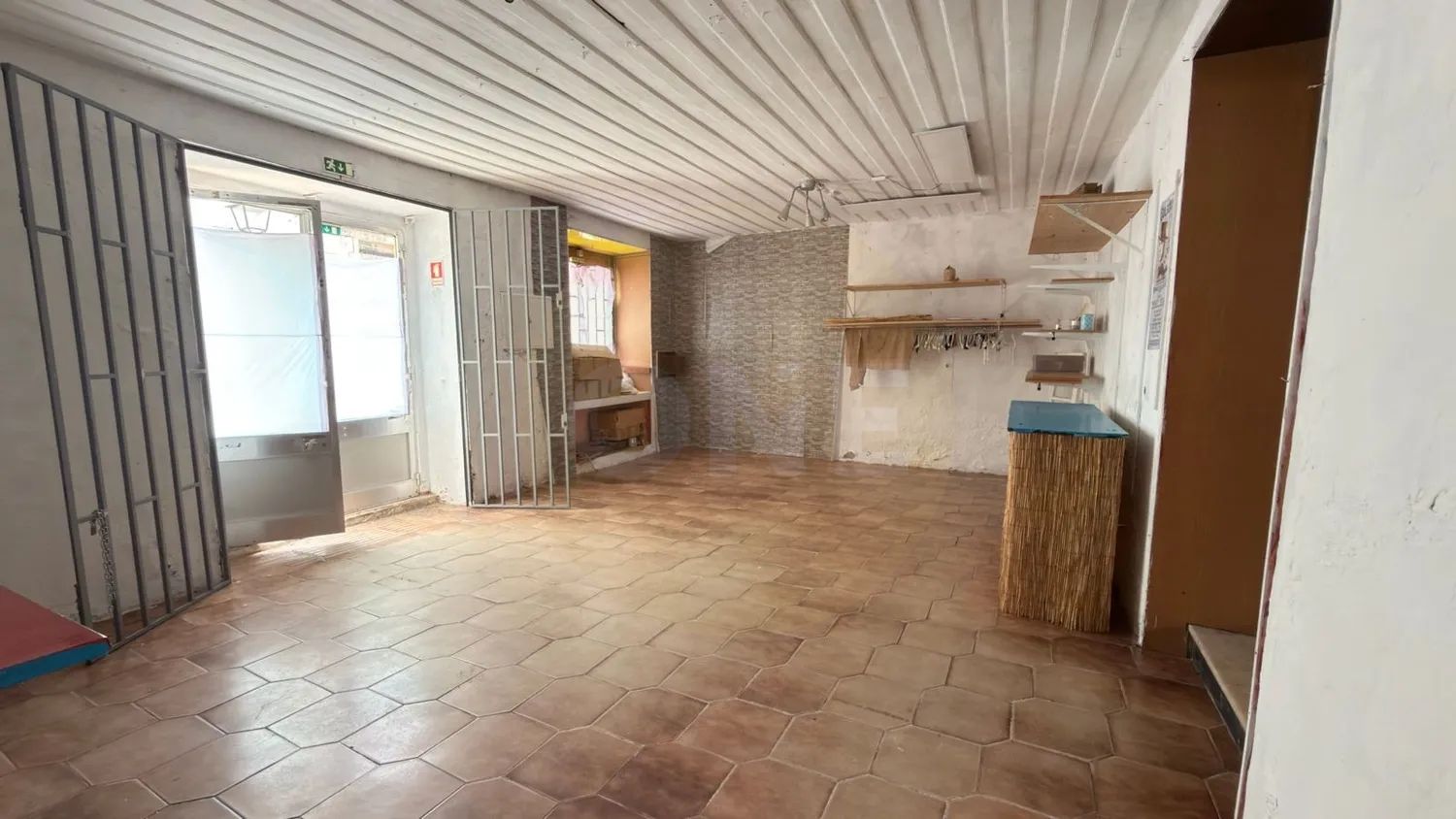Prédio no centro da Golegã com potencial para habitação - 3
