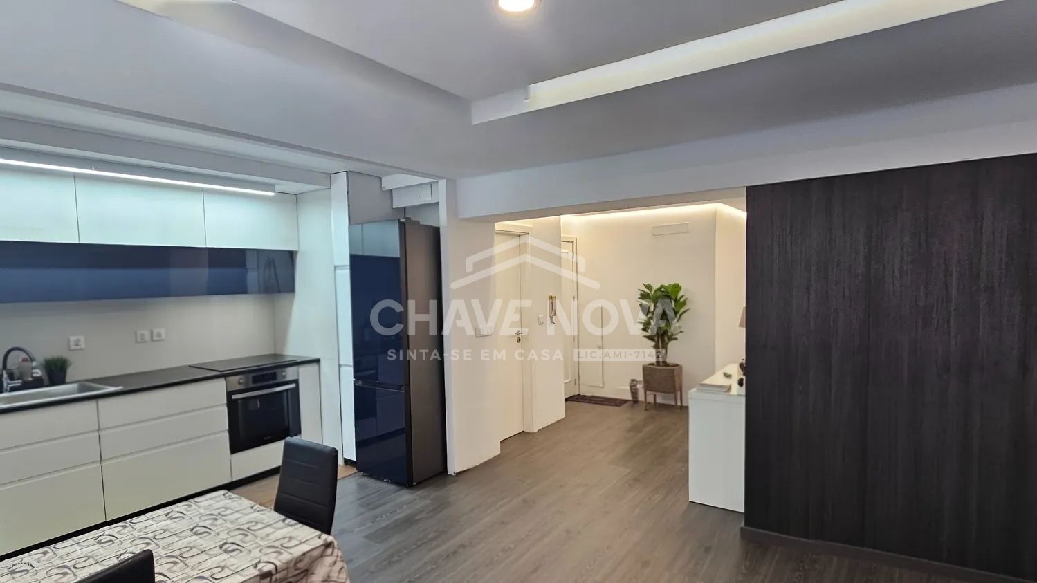 Apartamento T2+1 com dupla Garagem em Paranhos – Porto - 3