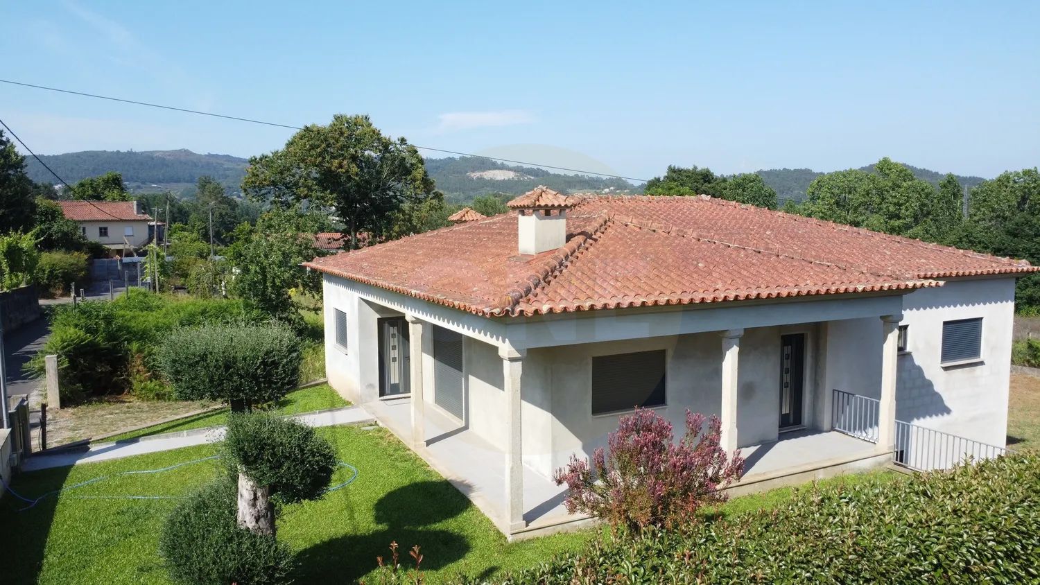 Moradia T3 com Suite e Terreno de 800 m² em Atiães, Vila Verde