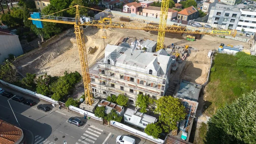 Apartamento T2 Novo c/ Lugar de Garagem em Mafamude (Soares dos Reis) - 2