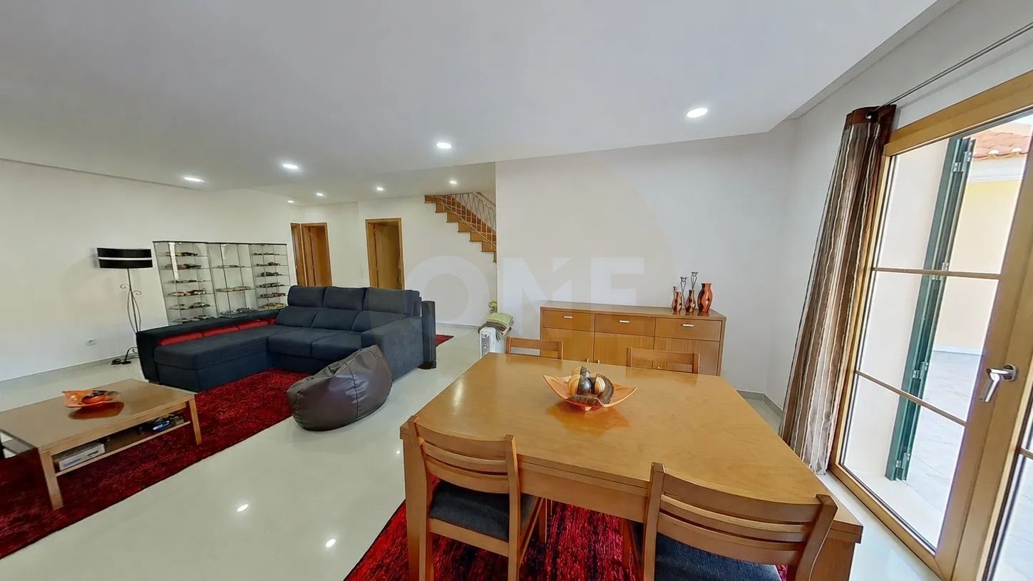 3 bedroom townhouse | Shoe store | Sobral de Monte Agraço