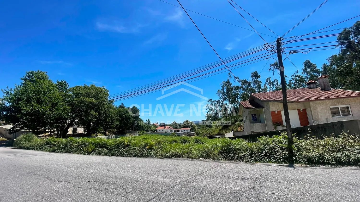 Terreno com Elevado Potencial de Construção em Fiães - 2